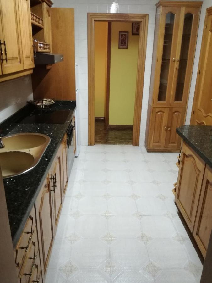 Alojamiento Romina Villanueva Del Arzobispo Exterior photo