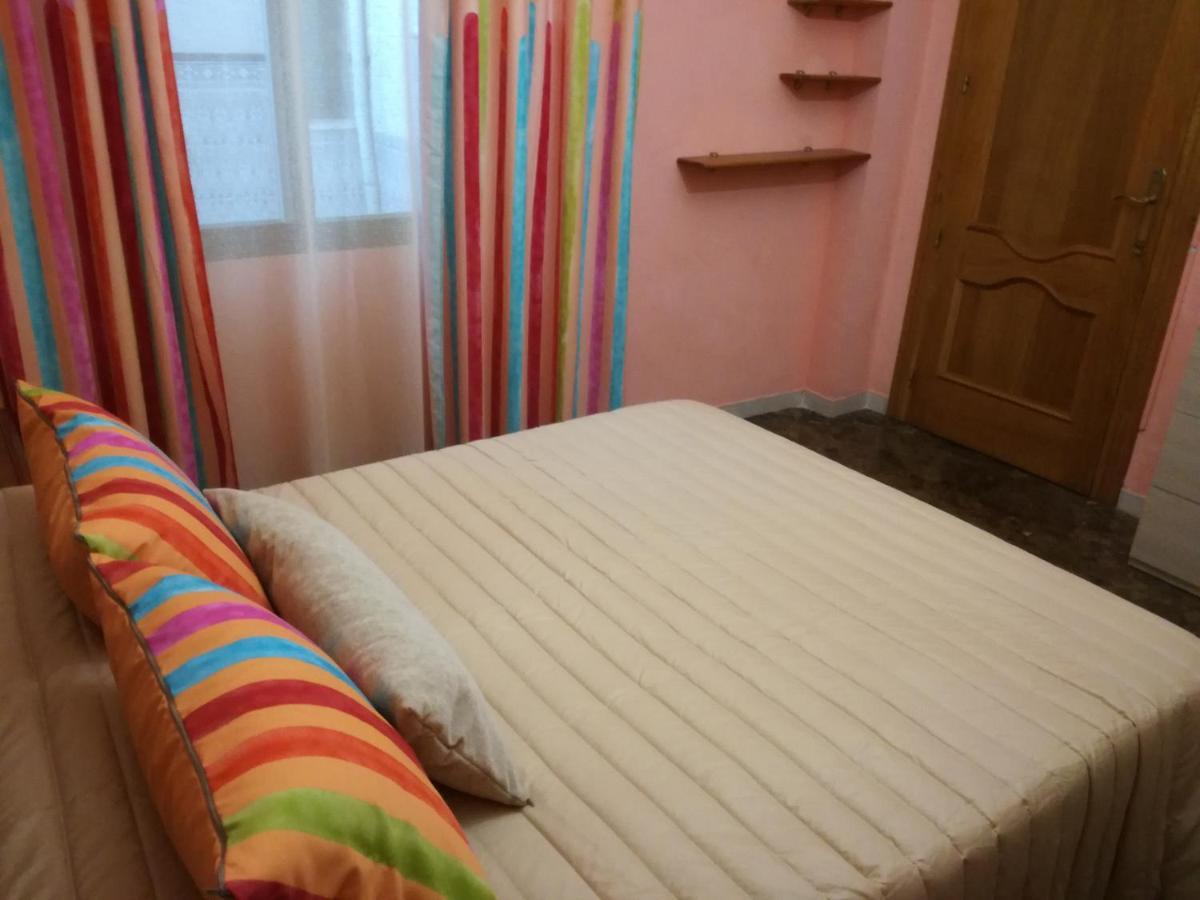 Alojamiento Romina Villanueva Del Arzobispo Exterior photo